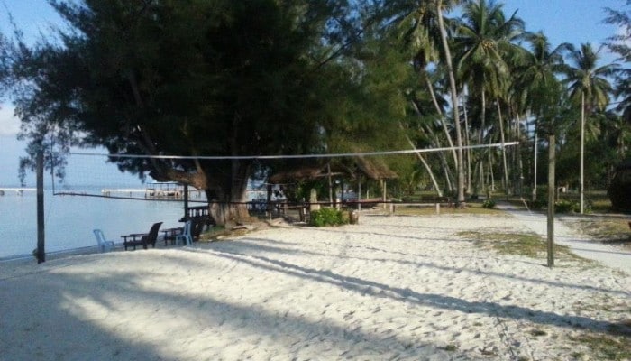 pulau besar beach volleyball