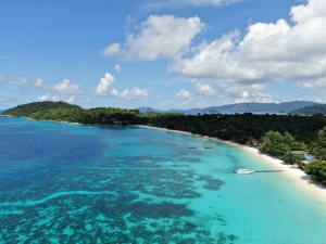 Koh Lipe Bundhaya Resort Beach