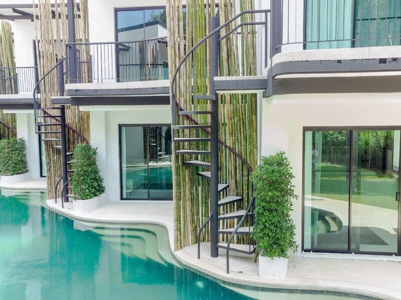 Pool Access Suite outside view