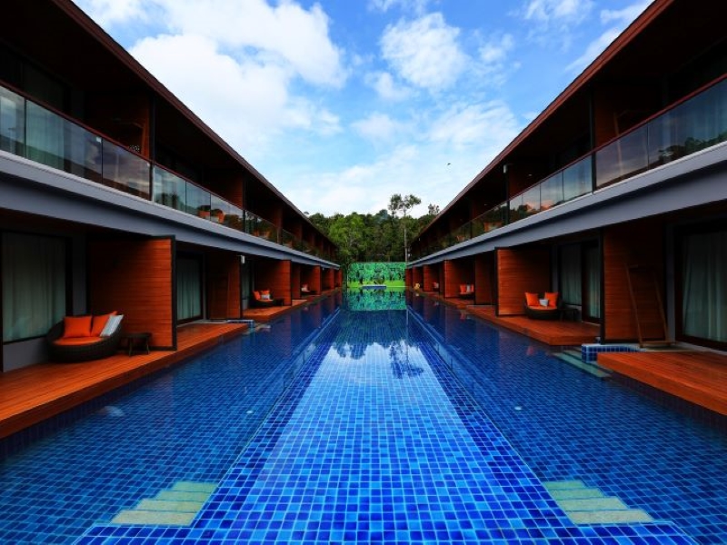 swimming pool