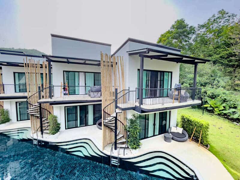Pool Access suite upper floor 