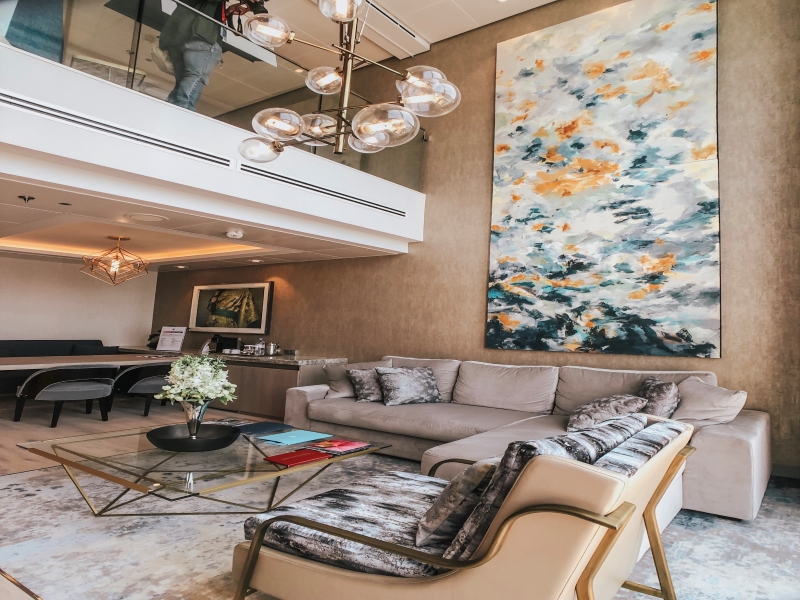 interior room with virtual balcony 