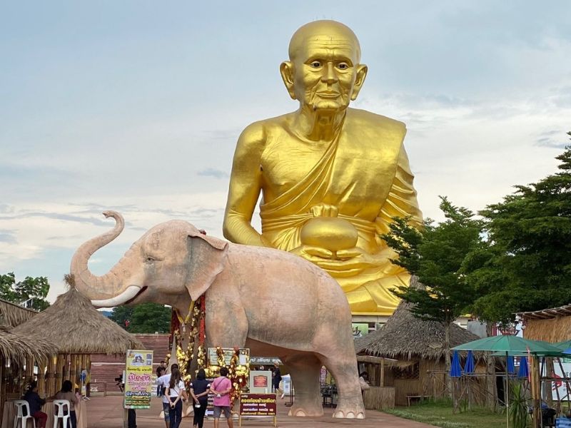 Luang Phor Tuat statue in Pak Chong
