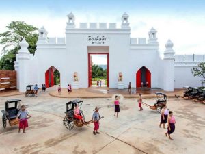 Mallika RE124 Village