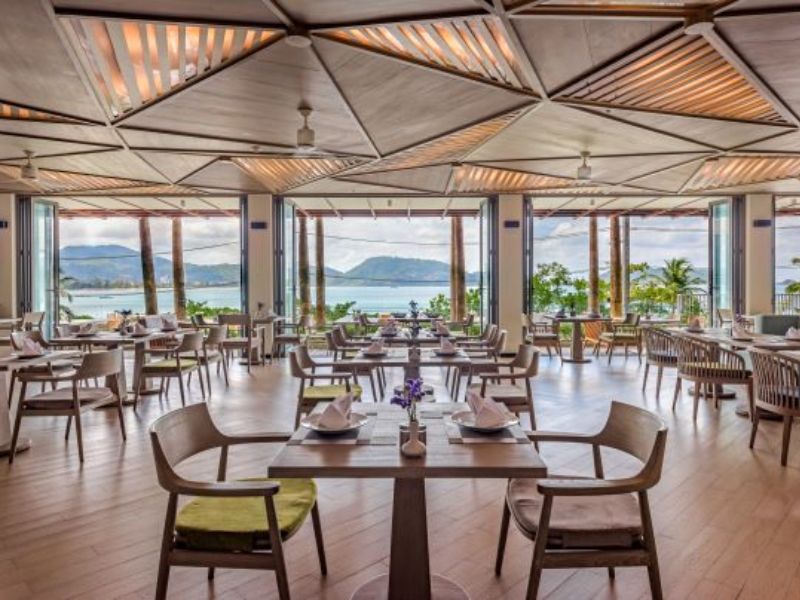 Ocean Front - Dining area