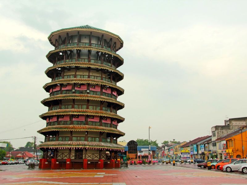 Menara Condong