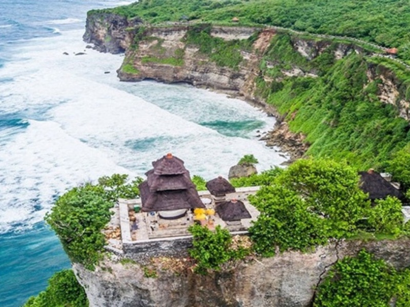 Luhur Uluwatu Temple