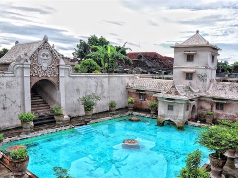 Taman Sari Watercastle