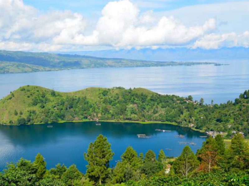 Tanjung Unta Lake Toba