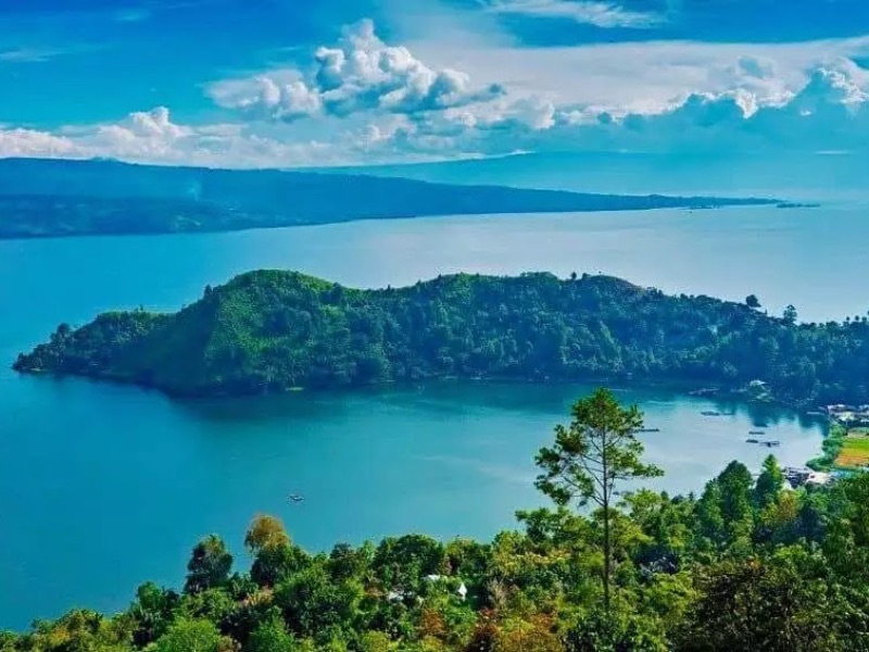 Tanjung Unta Lake Toba