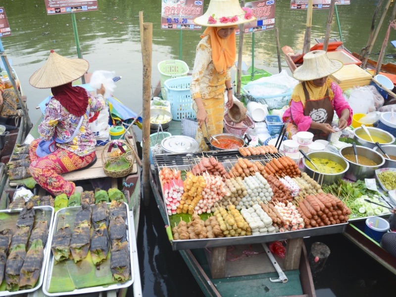 Khlong Hae Floating Market