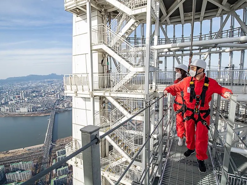 Sky Bridge at Lotte World Tower Seoul