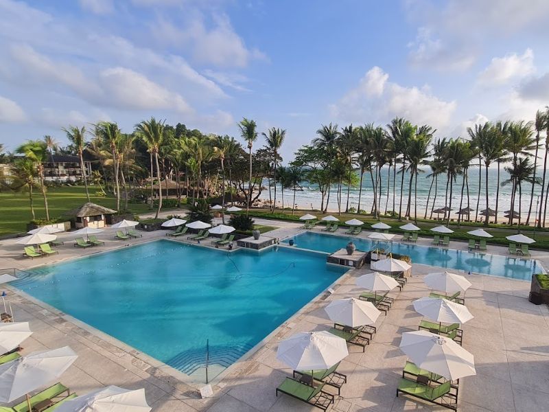 Beachfront Swimming Pool