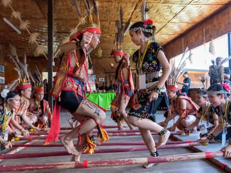 Cultural dance performance