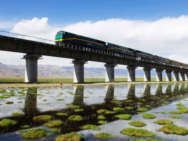 Qinghai-Tibetan Railway pass thru Wetland