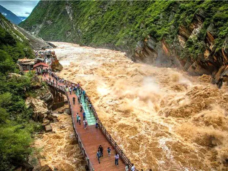 Walkway on Tiger Leaping Gorge