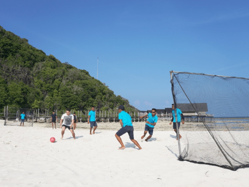 beach games