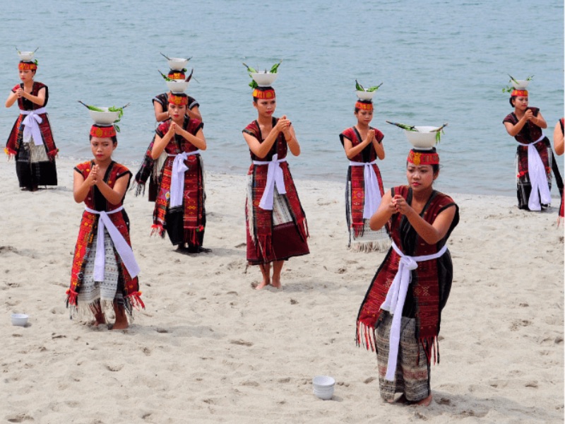 indonesian dance lesson