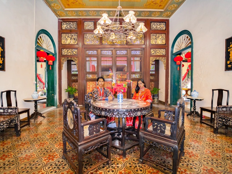 Inside Tjong A Fie Mansion