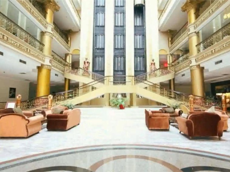 Pacific palace hotel lobby