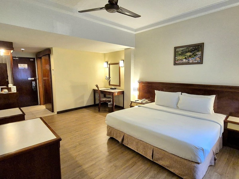 Superior Executive Suite