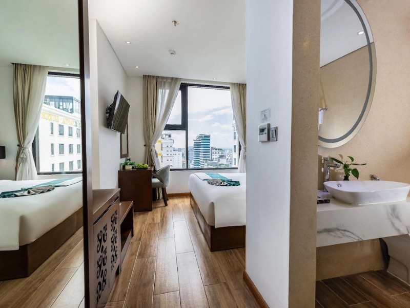 Cicilia Danang Hotels Deluxe double city view