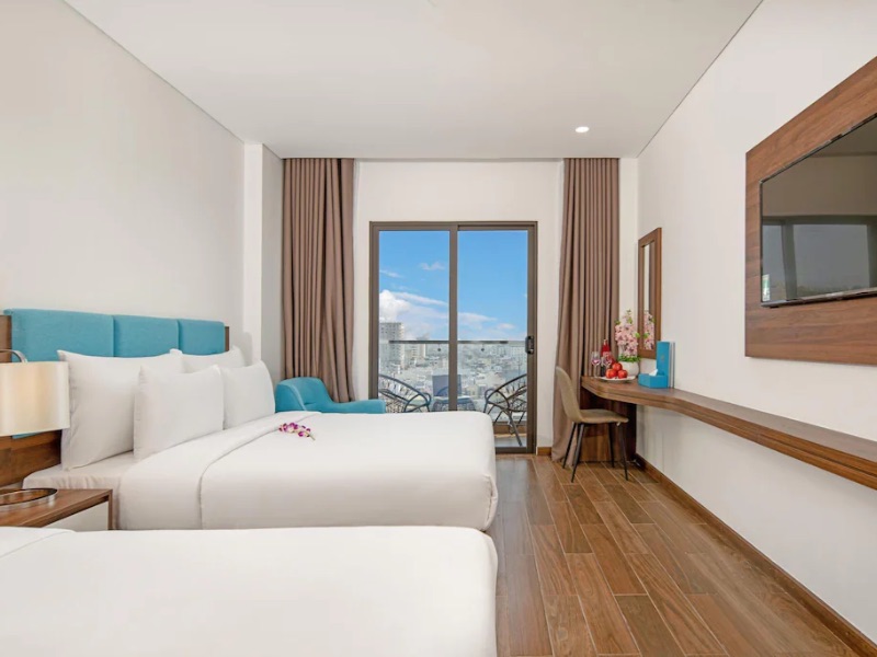 Gold Plaza Hotel Deluxe triple city view