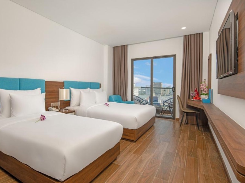 Gold Plaza Hotel Deluxe triple city view