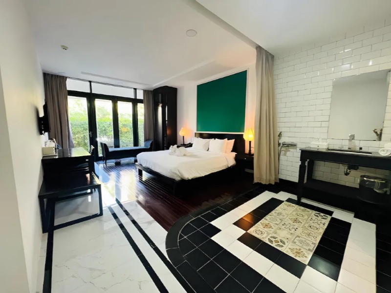 Thanh Binh Riverside Hotel Deluxe double room with garden view