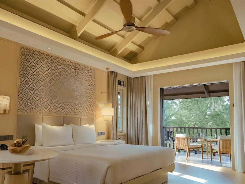 King Bed (Pelangi Beach Resort & Spa)