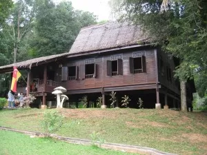 Negeri Sembilan Long Roofed House