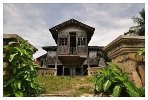 Perak Long Roofed House
