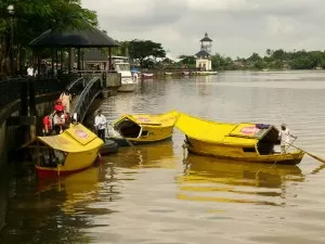 Kuching Waterfront boat ride