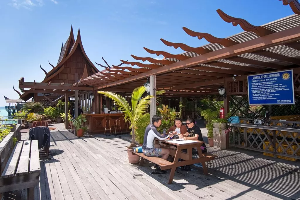 Mabul Water Bungalows Divers Deck