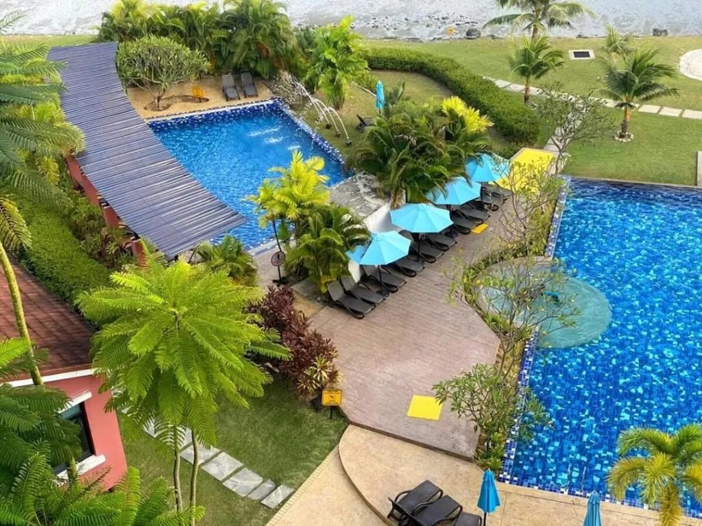 Dayang Bay Resort Surrounding