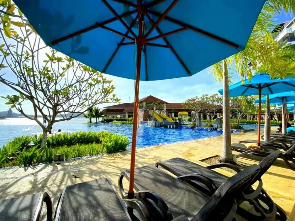 Dayang Bay Resort Surrounding