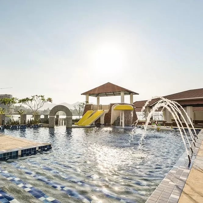 Dayang Bay Swimming Pool