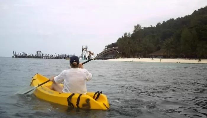 kayak rawa island