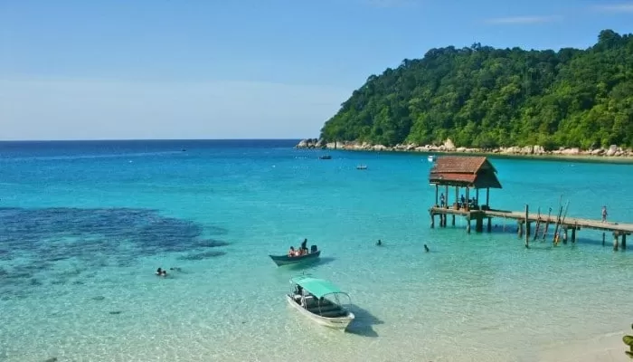 pulau-besar beautiful sea and boats