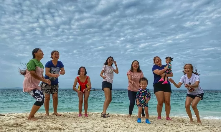 Pulau Besar Family photo shot