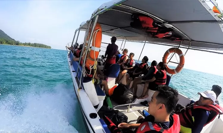 besar pulau johor island hop hopping trip