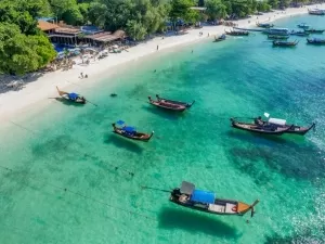 Koh Lipe Akira Resort beach